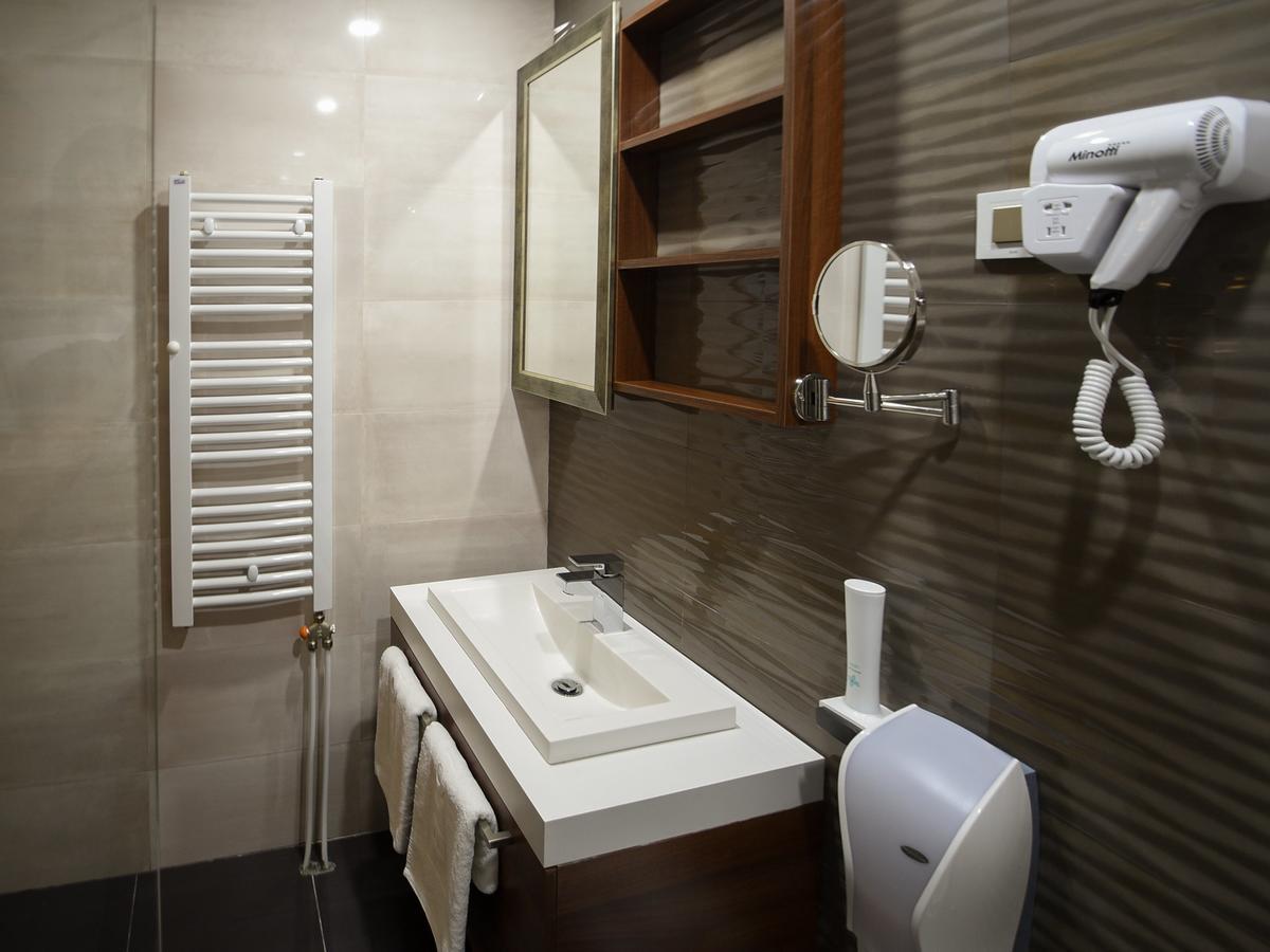 Hotel Ideo Lux Ni المظهر الخارجي الصورة