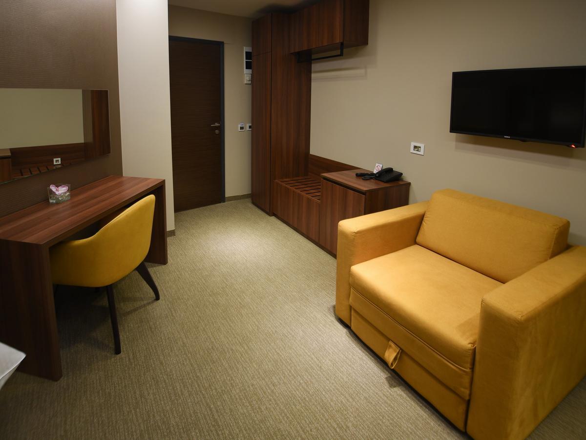 Hotel Ideo Lux Ni المظهر الخارجي الصورة