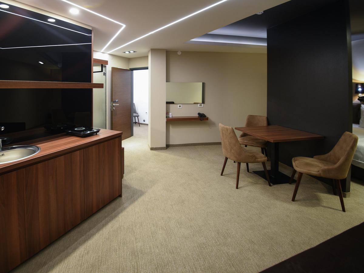Hotel Ideo Lux Ni المظهر الخارجي الصورة