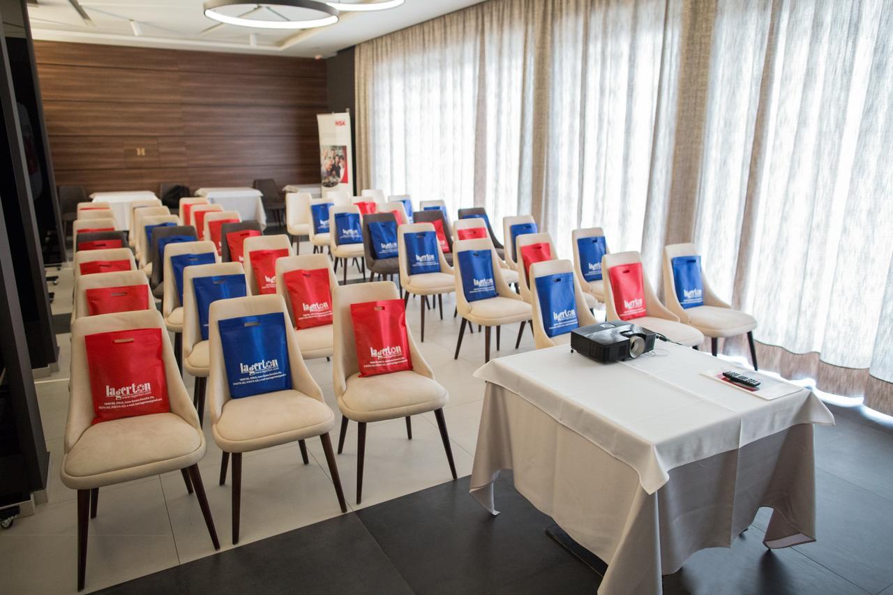 Hotel Ideo Lux Ni المظهر الخارجي الصورة