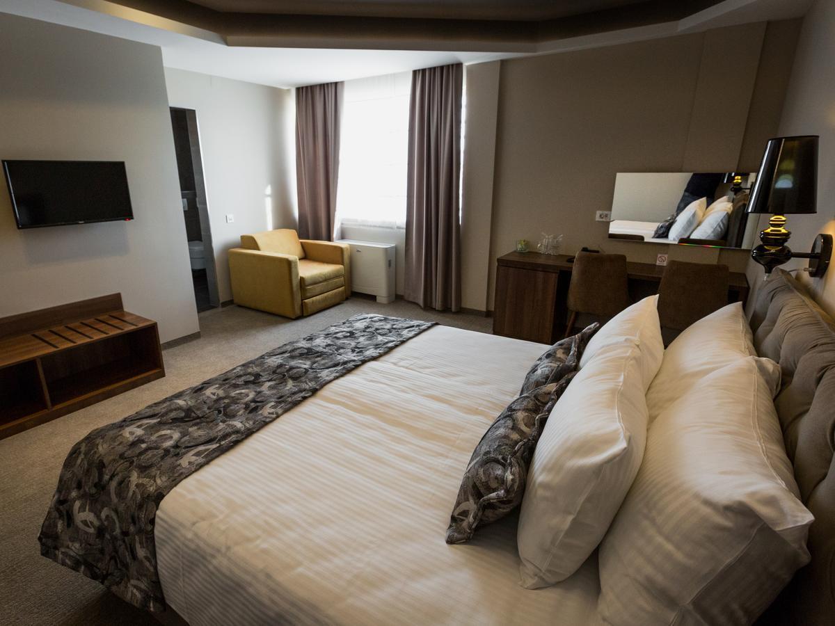 Hotel Ideo Lux Ni المظهر الخارجي الصورة