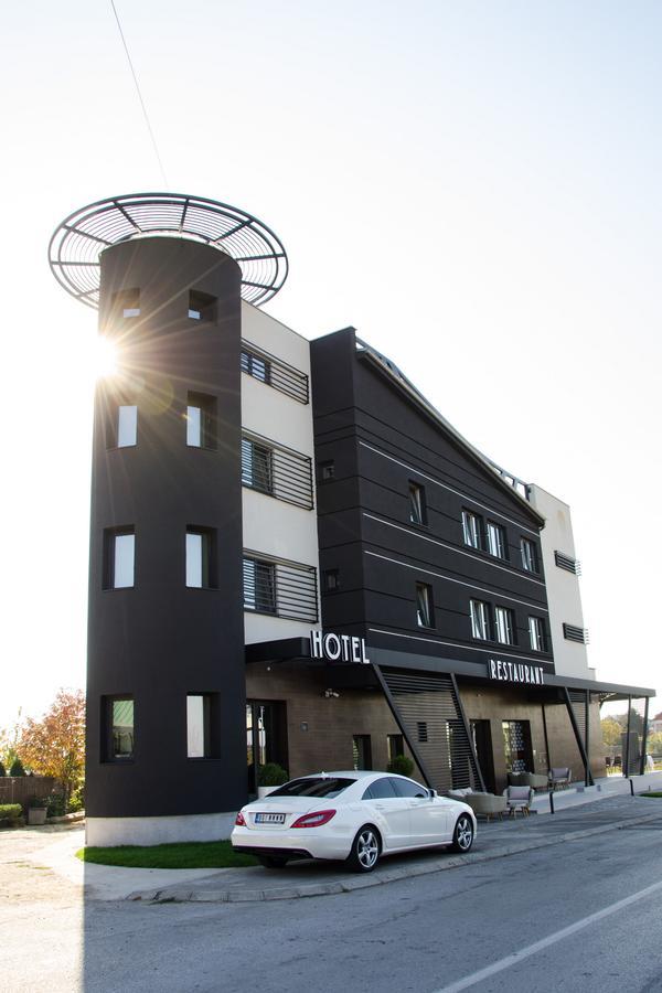 Hotel Ideo Lux Ni المظهر الخارجي الصورة